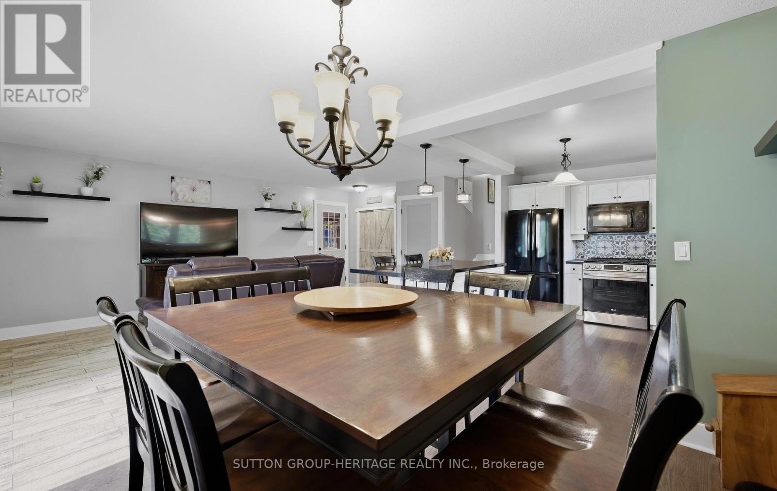 20 Strathy Road, Ajax, Ontario  L1S 2V1 - Photo 4 - E13797060