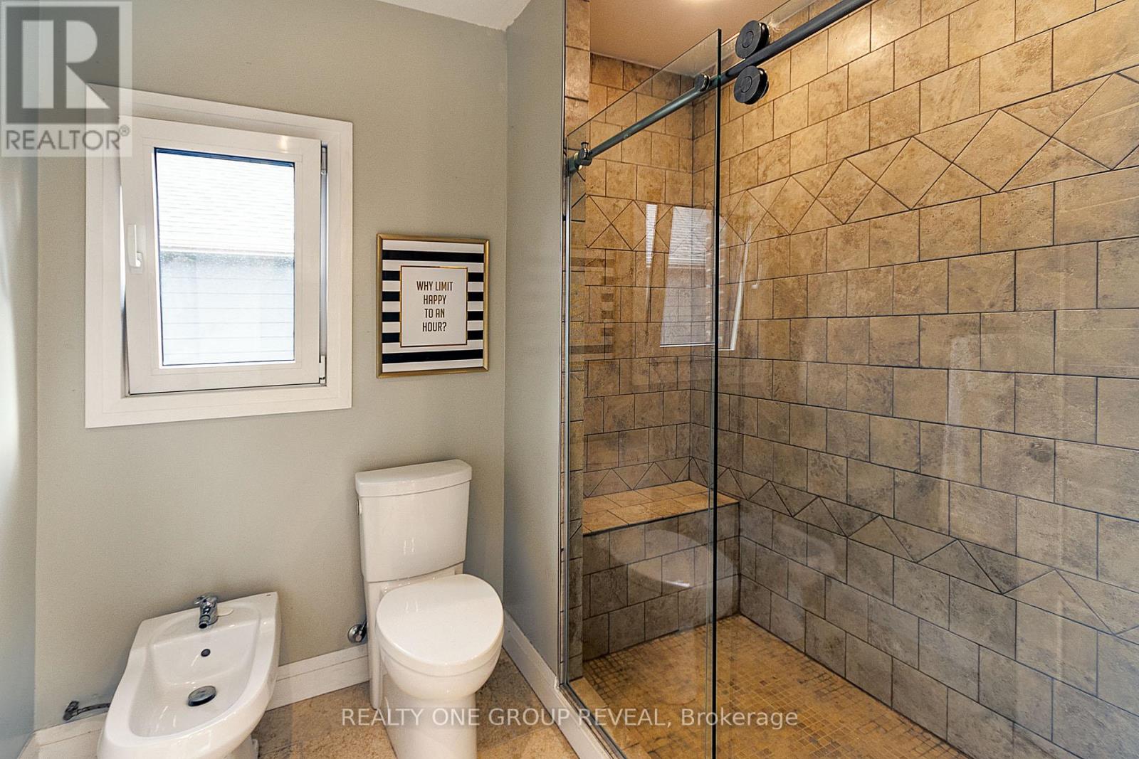 20 Gradwell Drive, Toronto, Ontario  M1M 2M9 - Photo 13 - E13797136