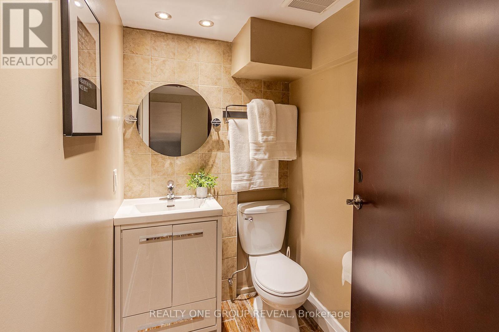 20 Gradwell Drive, Toronto, Ontario  M1M 2M9 - Photo 19 - E13797136