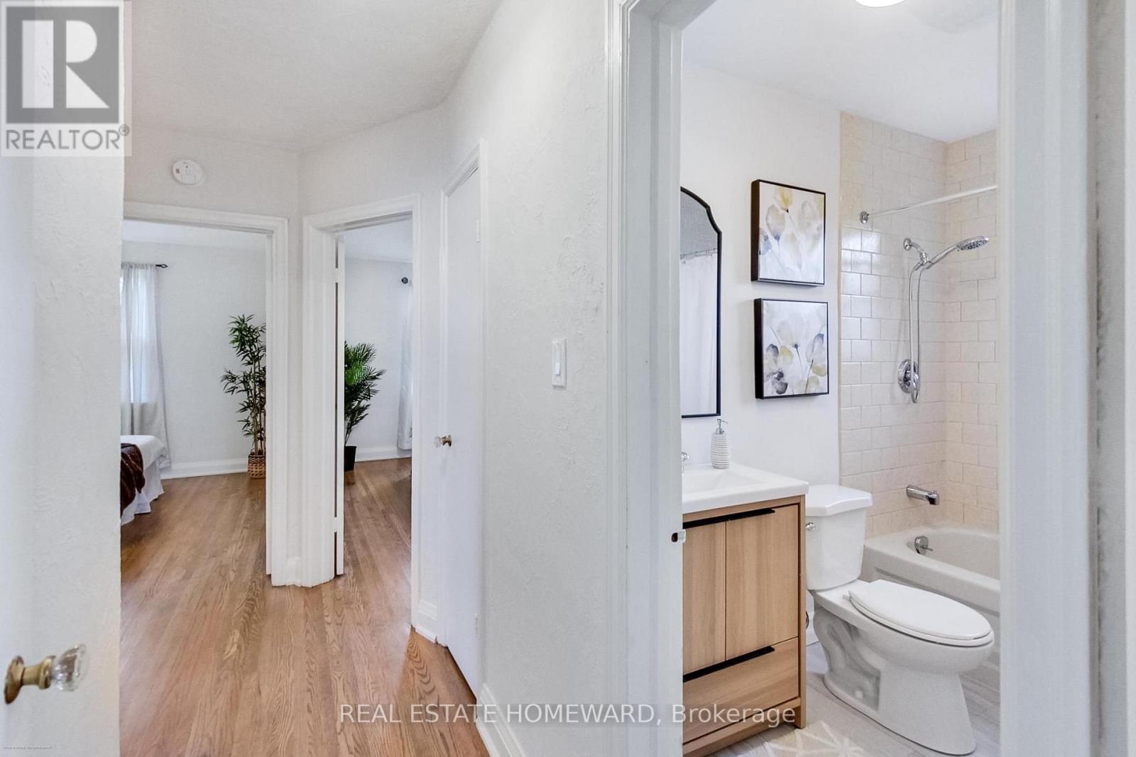 1 Bassett Avenue, Toronto, Ontario  M1L 2A2 - Photo 12 - E13797264