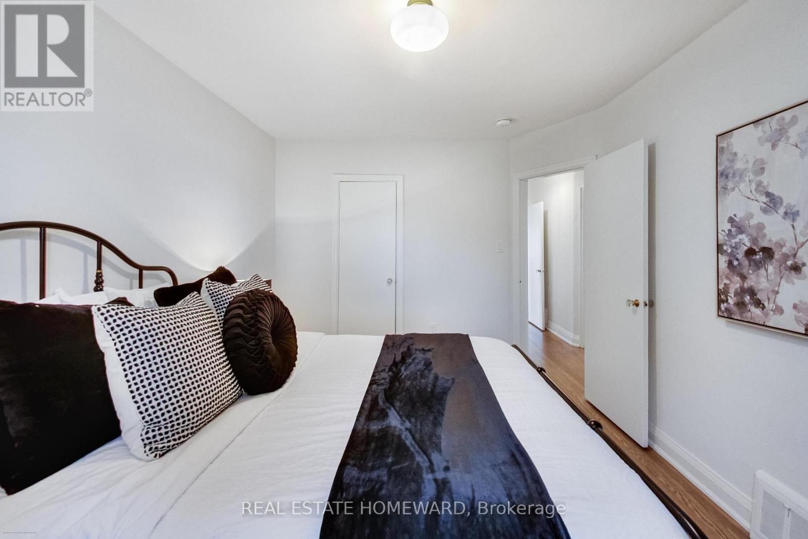 1 Bassett Avenue, Toronto, Ontario  M1L 2A2 - Photo 16 - E13797264