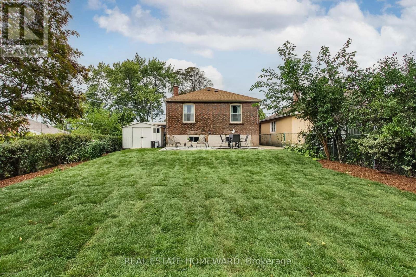1 Bassett Avenue, Toronto, Ontario  M1L 2A2 - Photo 29 - E13797264