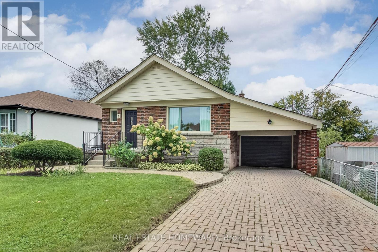 1 Bassett Avenue, Toronto, Ontario  M1L 2A2 - Photo 3 - E13797264