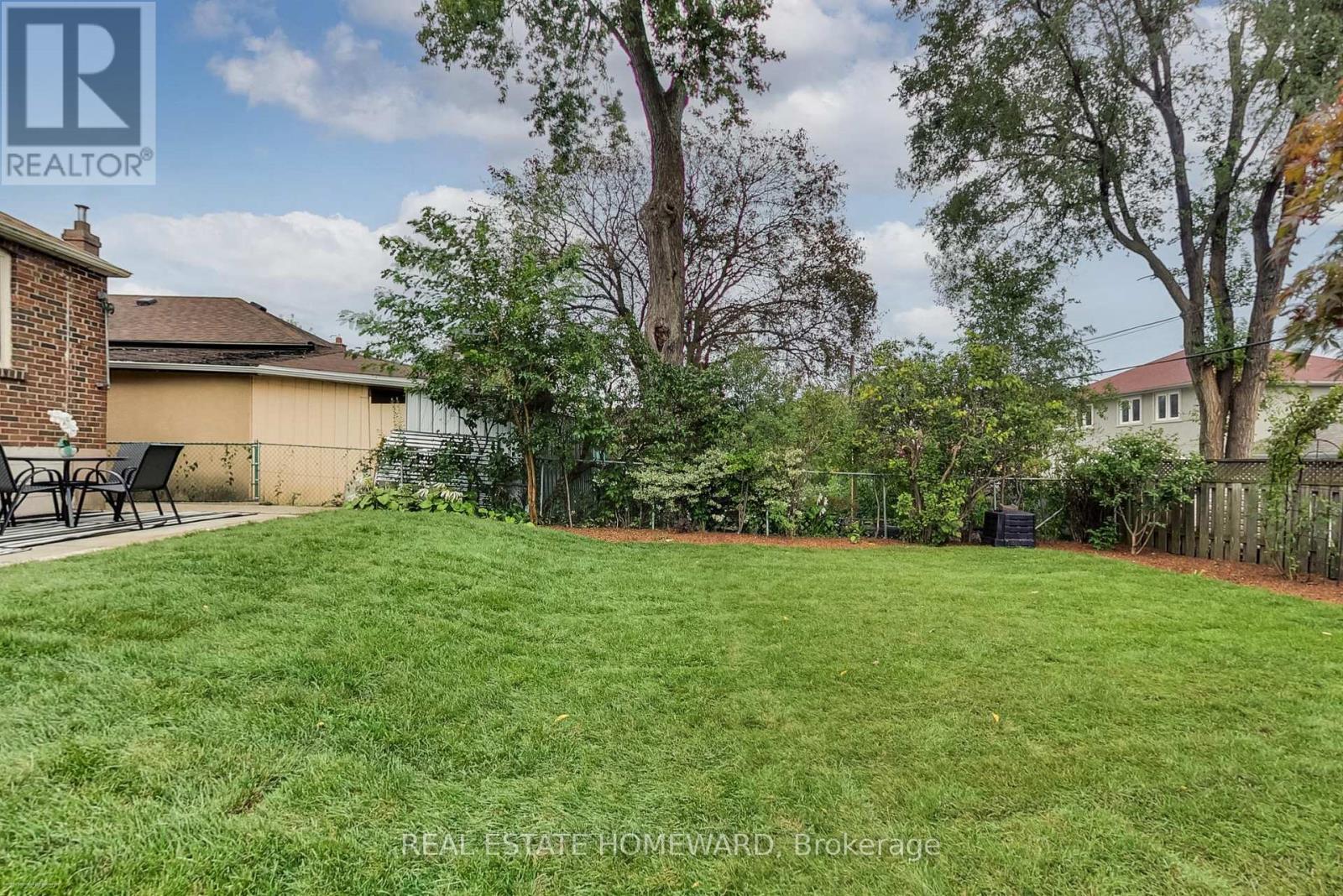 1 Bassett Avenue, Toronto, Ontario  M1L 2A2 - Photo 32 - E13797264