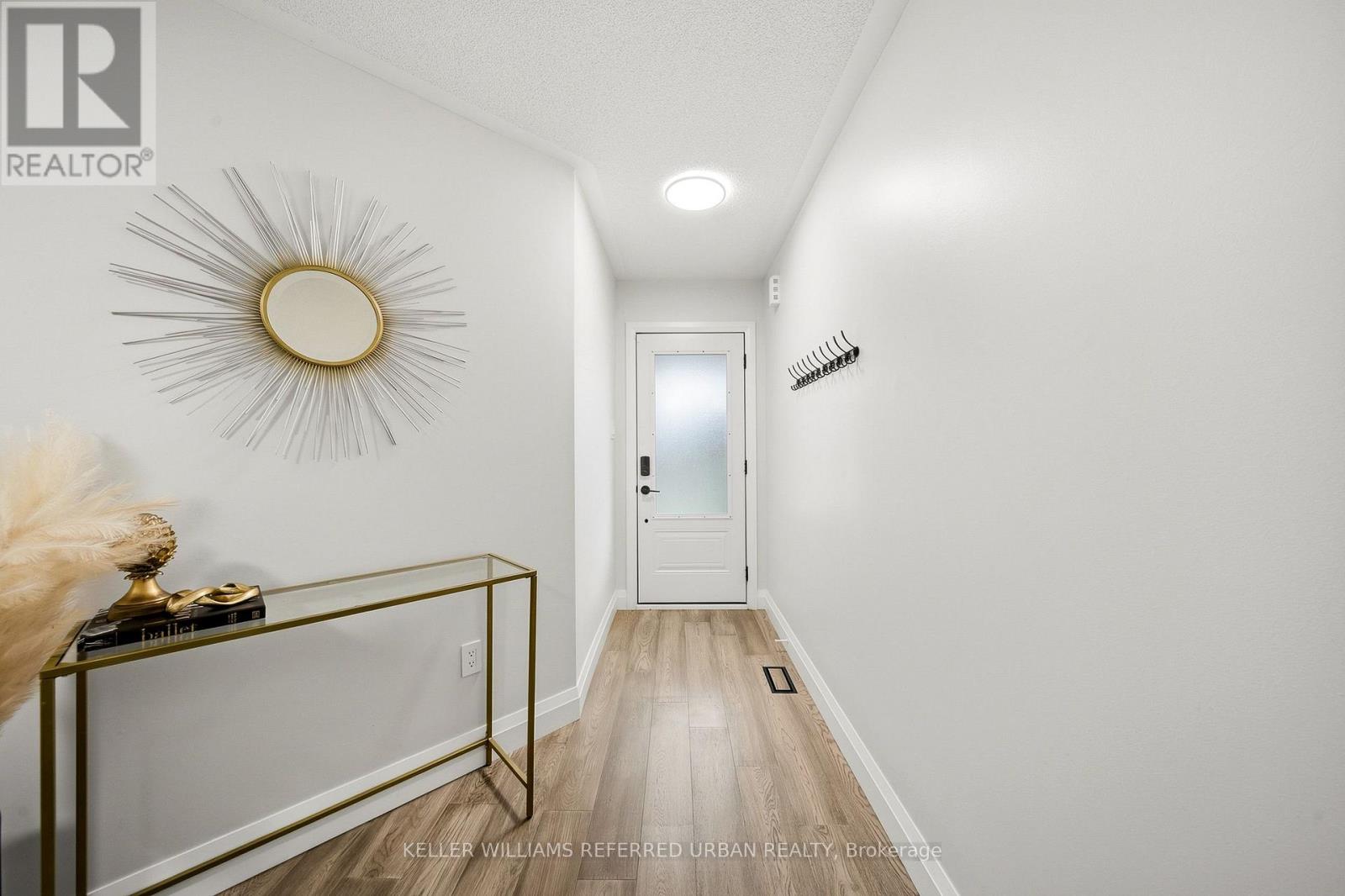 1201 Mary-Lou Street, Innisfil, Ontario  L9S 0C2 - Photo 4 - N13797104