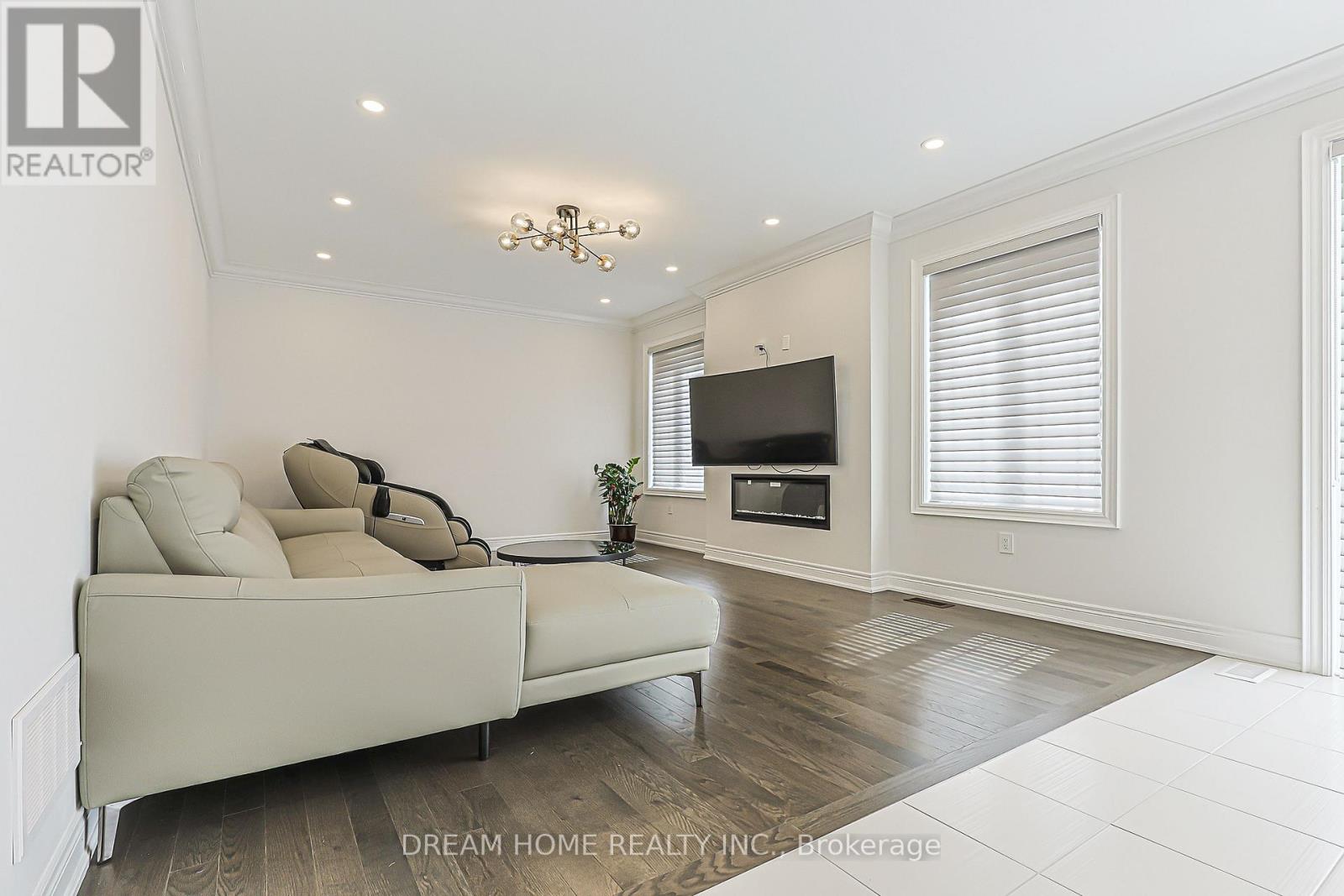 16 Fair Winds Lane, East Gwillimbury, Ontario  L9N 0V5 - Photo 10 - N13797160
