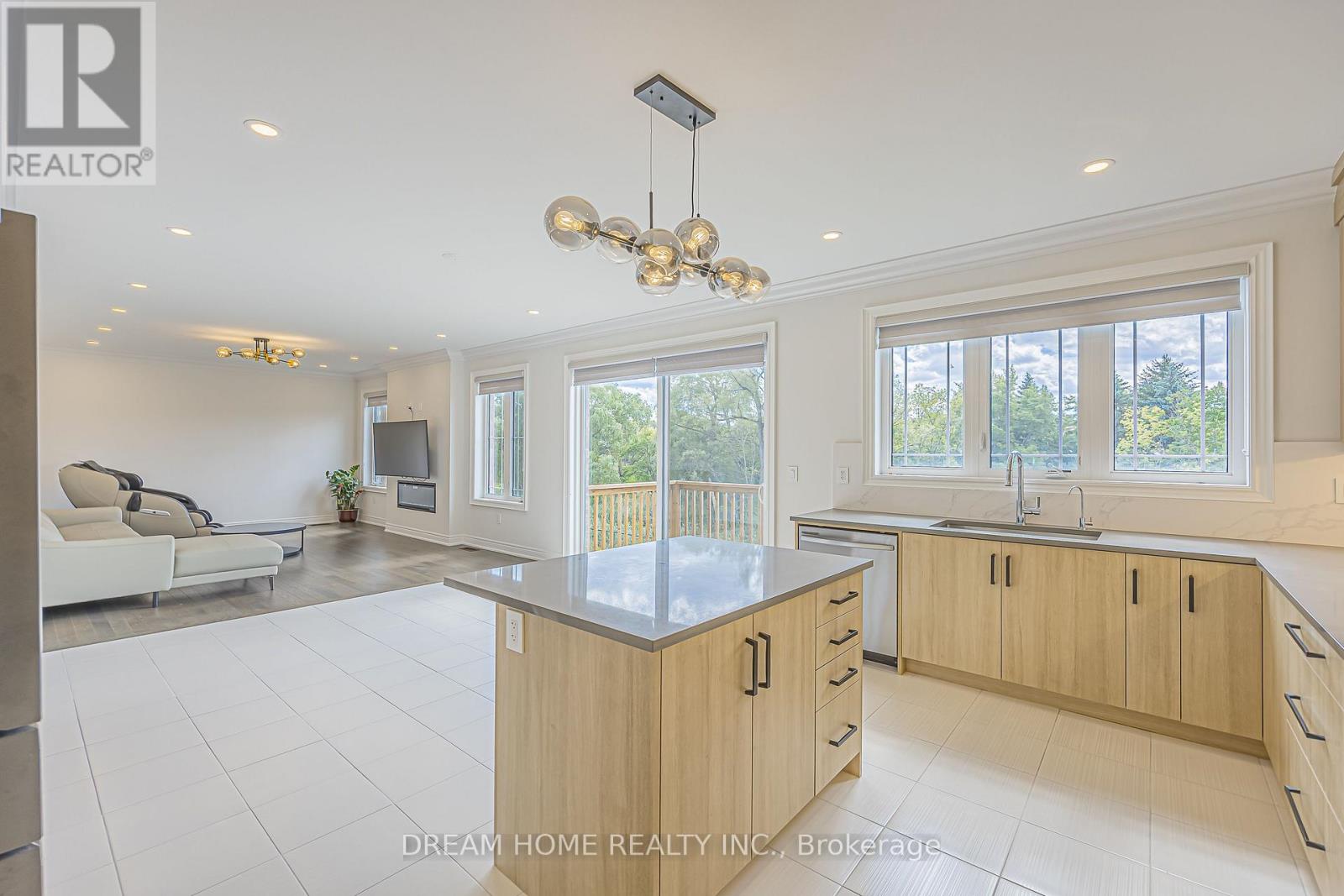 16 Fair Winds Lane, East Gwillimbury, Ontario  L9N 0V5 - Photo 24 - N13797160