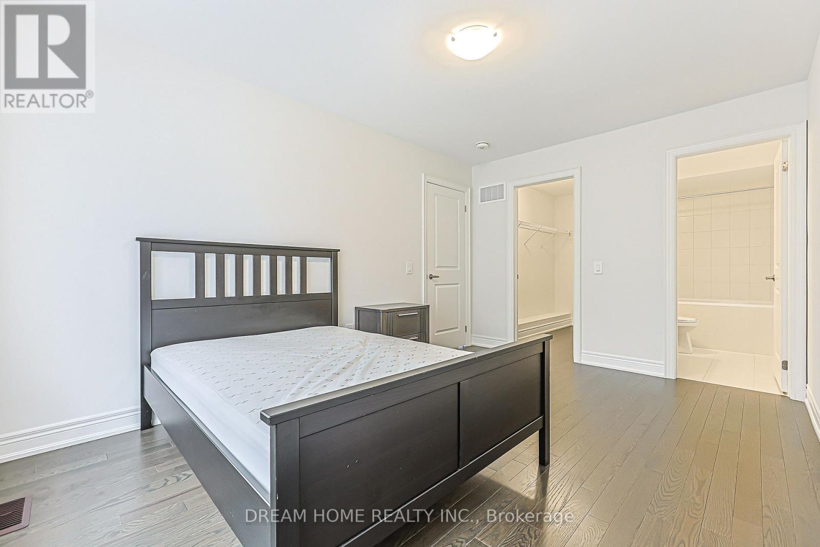 16 Fair Winds Lane, East Gwillimbury, Ontario  L9N 0V5 - Photo 38 - N13797160