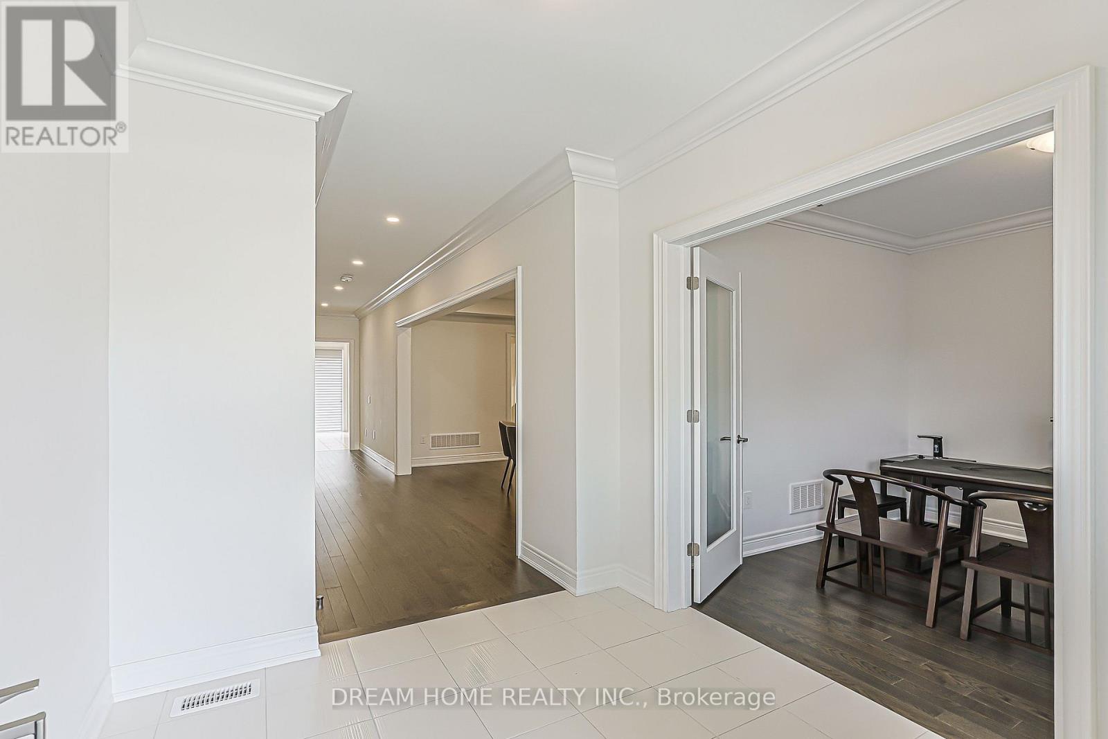 16 Fair Winds Lane, East Gwillimbury, Ontario  L9N 0V5 - Photo 4 - N13797160