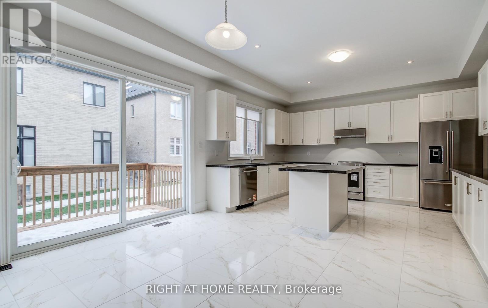 51 Lorrain Hand Crescent, Georgina, Ontario  L4P 0T2 - Photo 19 - N13797250