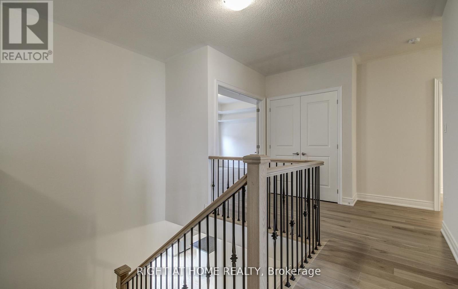 51 Lorrain Hand Crescent, Georgina, Ontario  L4P 0T2 - Photo 24 - N13797250