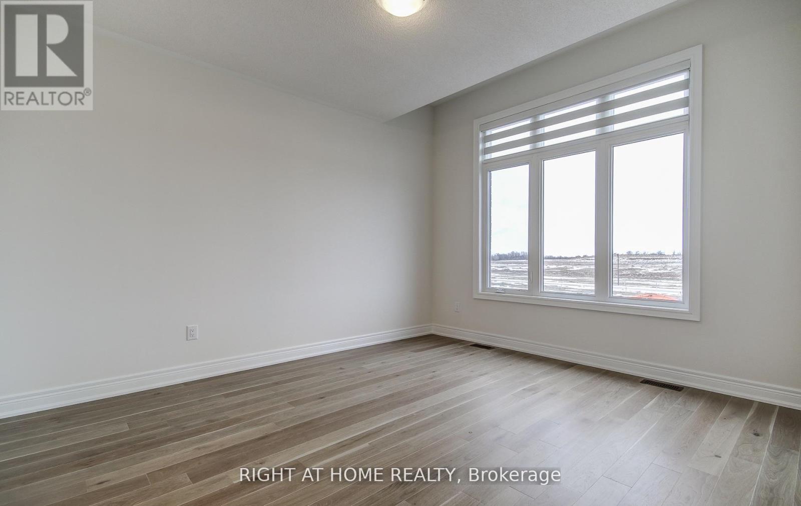51 Lorrain Hand Crescent, Georgina, Ontario  L4P 0T2 - Photo 30 - N13797250