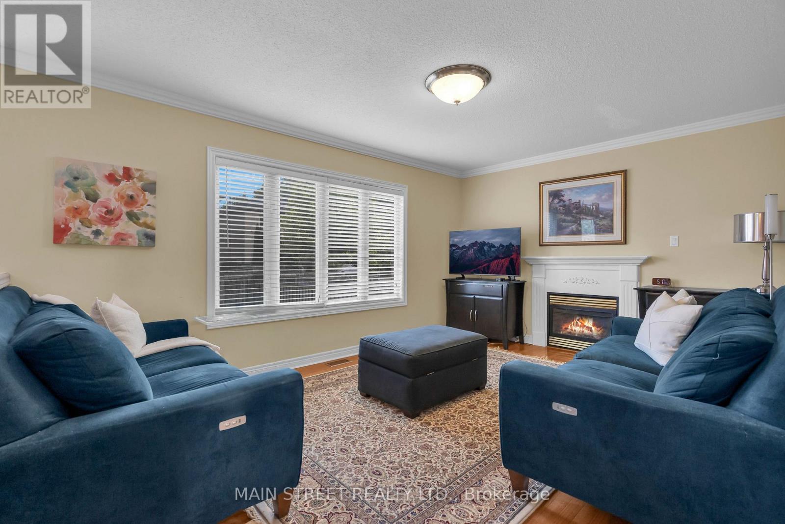 9 Emily Court, Richmond Hill, Ontario  L4E 4E5 - Photo 14 - N13797268