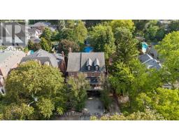 93 HILLVIEW ROAD, Aurora, Ontario
