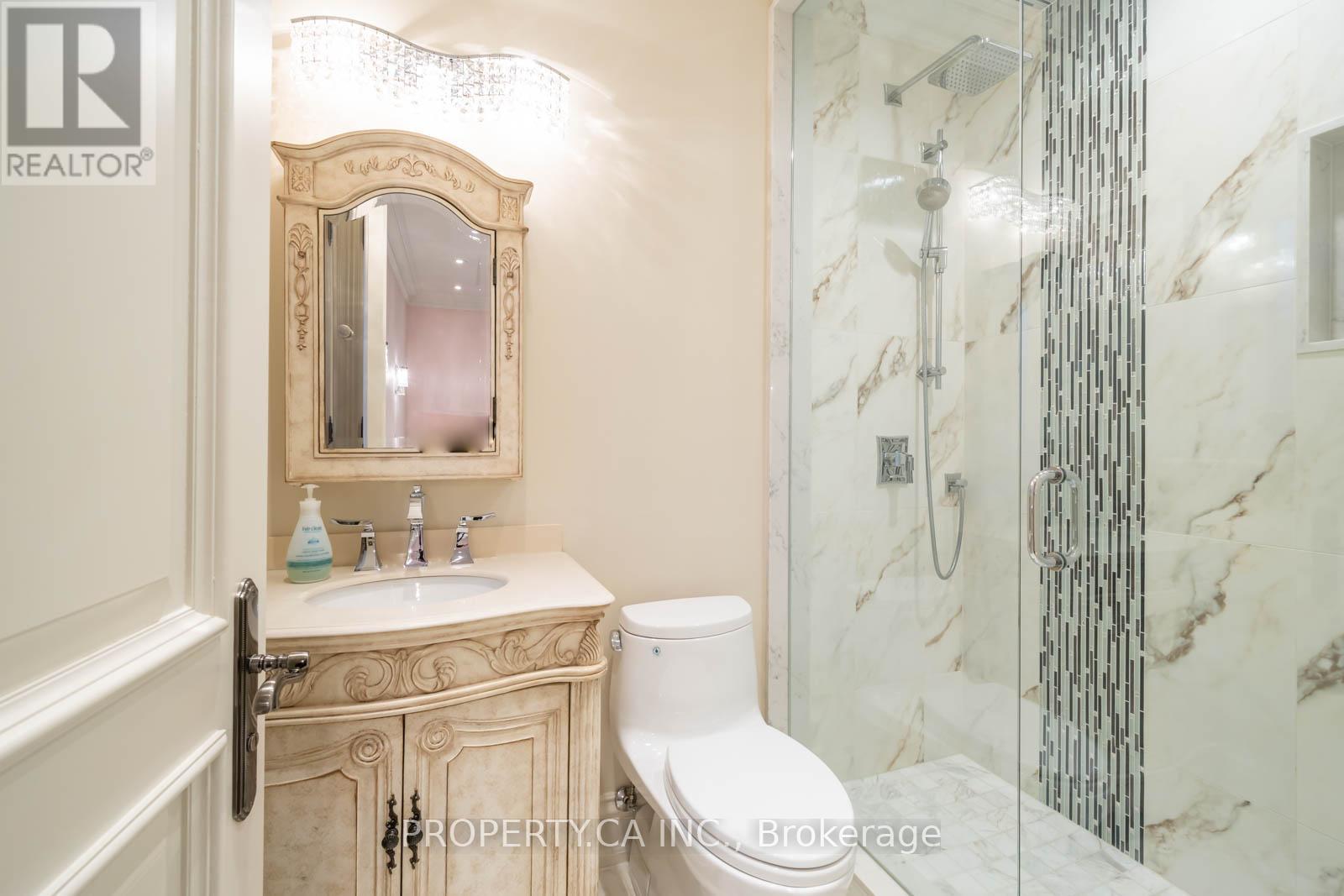 109 Oxford Street, Richmond Hill, Ontario  L4C 4L6 - Photo 39 - N13797322