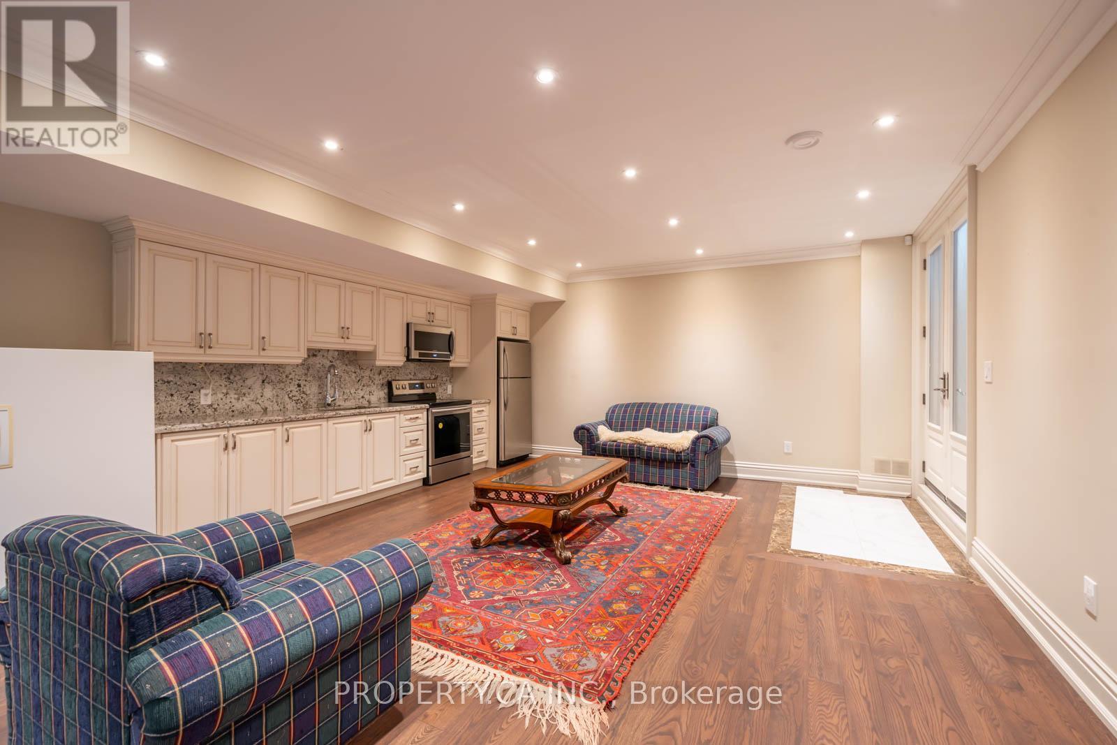 109 Oxford Street, Richmond Hill, Ontario  L4C 4L6 - Photo 41 - N13797322
