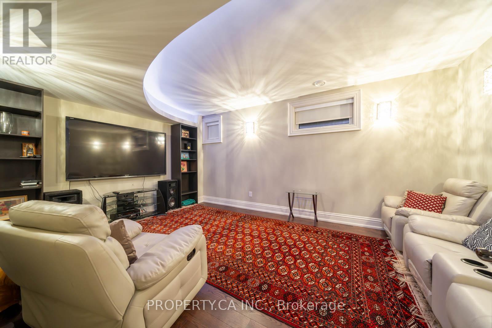 109 Oxford Street, Richmond Hill, Ontario  L4C 4L6 - Photo 42 - N13797322