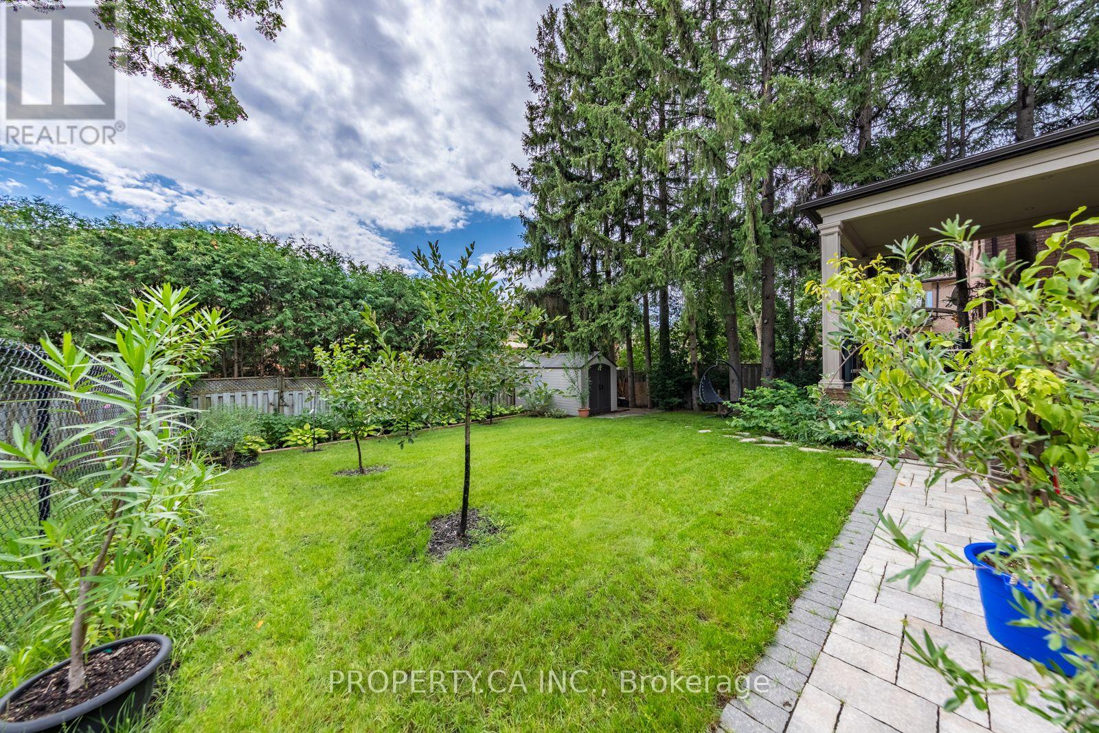 109 Oxford Street, Richmond Hill, Ontario  L4C 4L6 - Photo 6 - N13797322