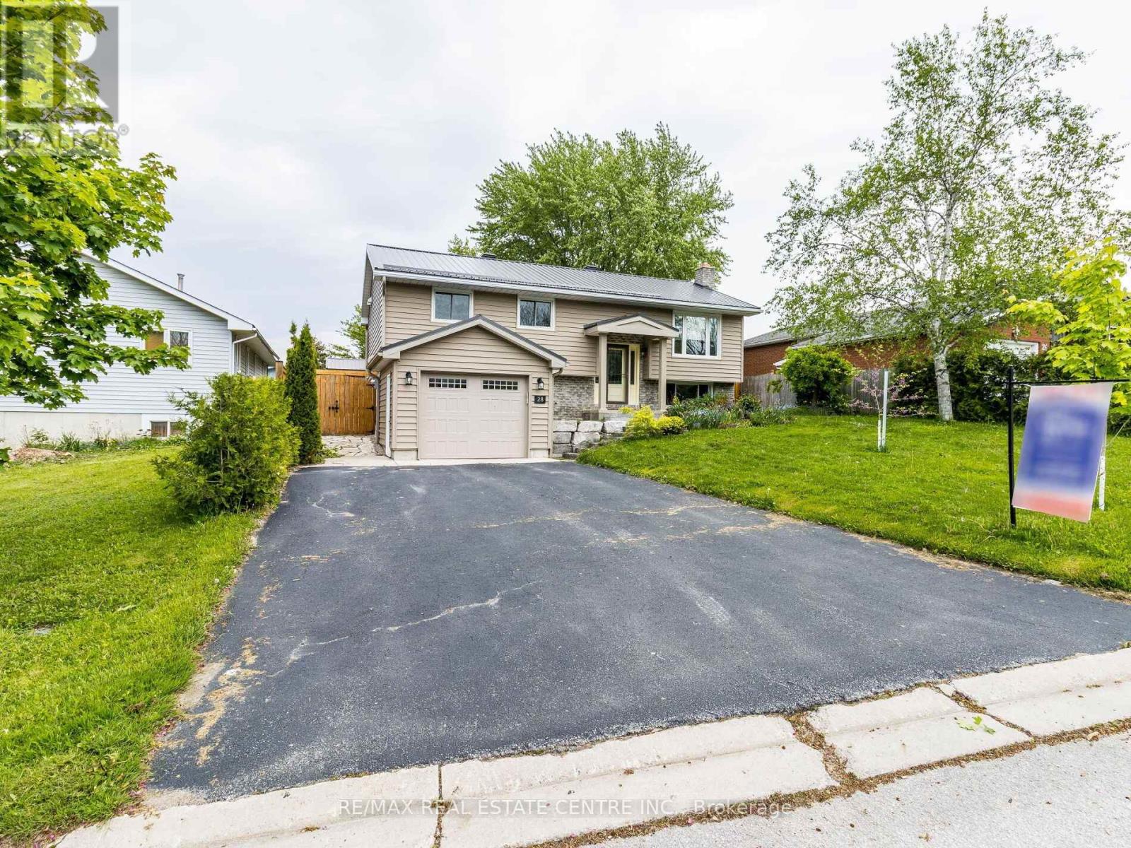 28 TESKEY COURT, Collingwood, Ontario