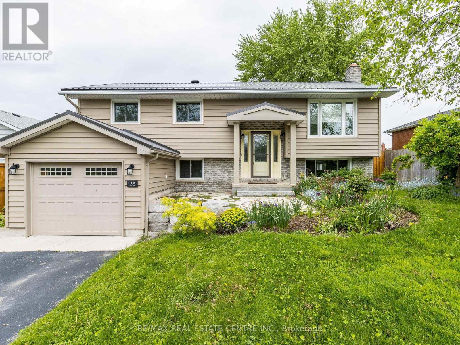 28 Teskey Court, Collingwood, Ontario  L9Y 4R9 - Photo 2 - S13797094