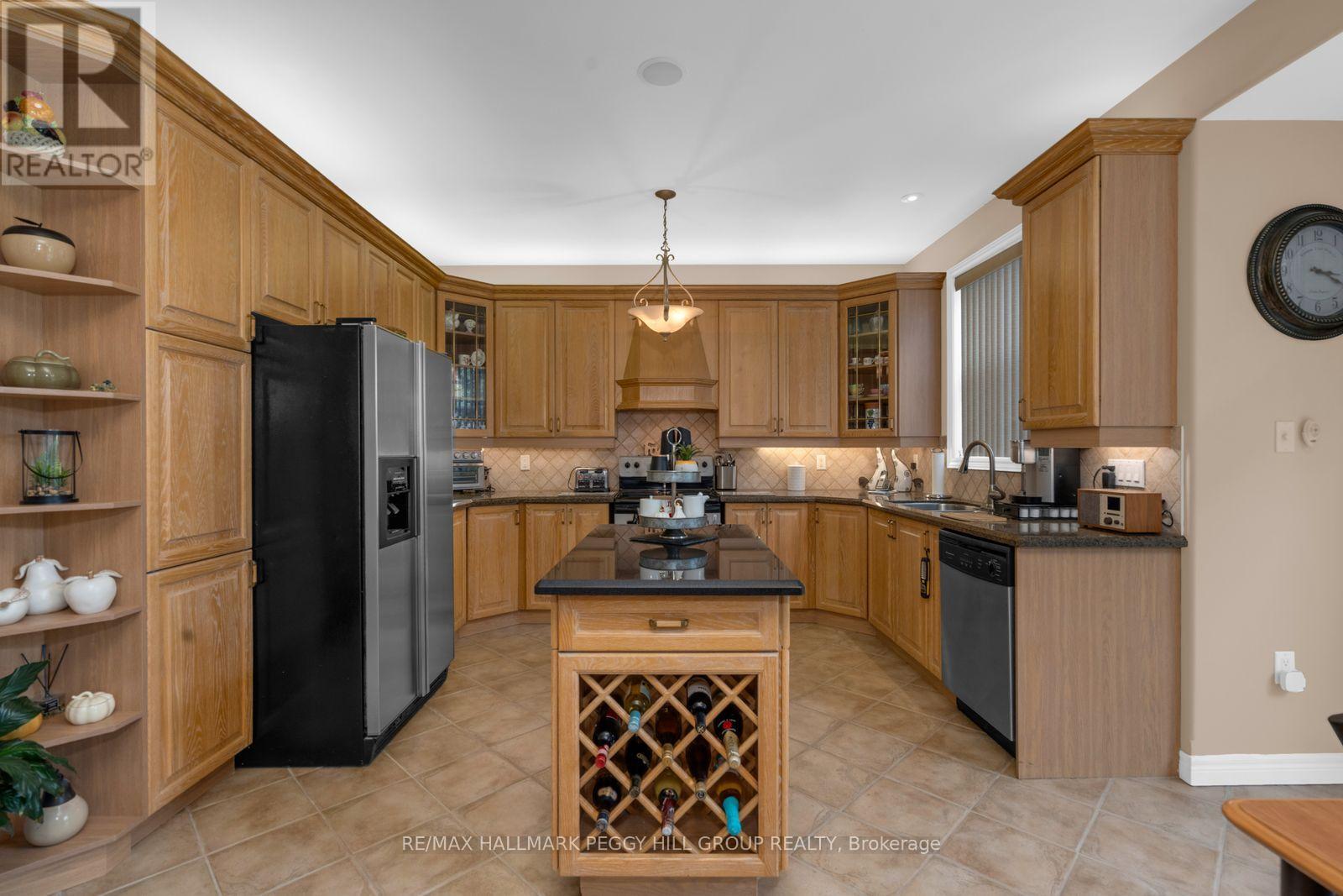 5 Sandringham Drive, Barrie (Innis-Shore), Ontario  L4N 0J9 - Photo 3 - S13797114