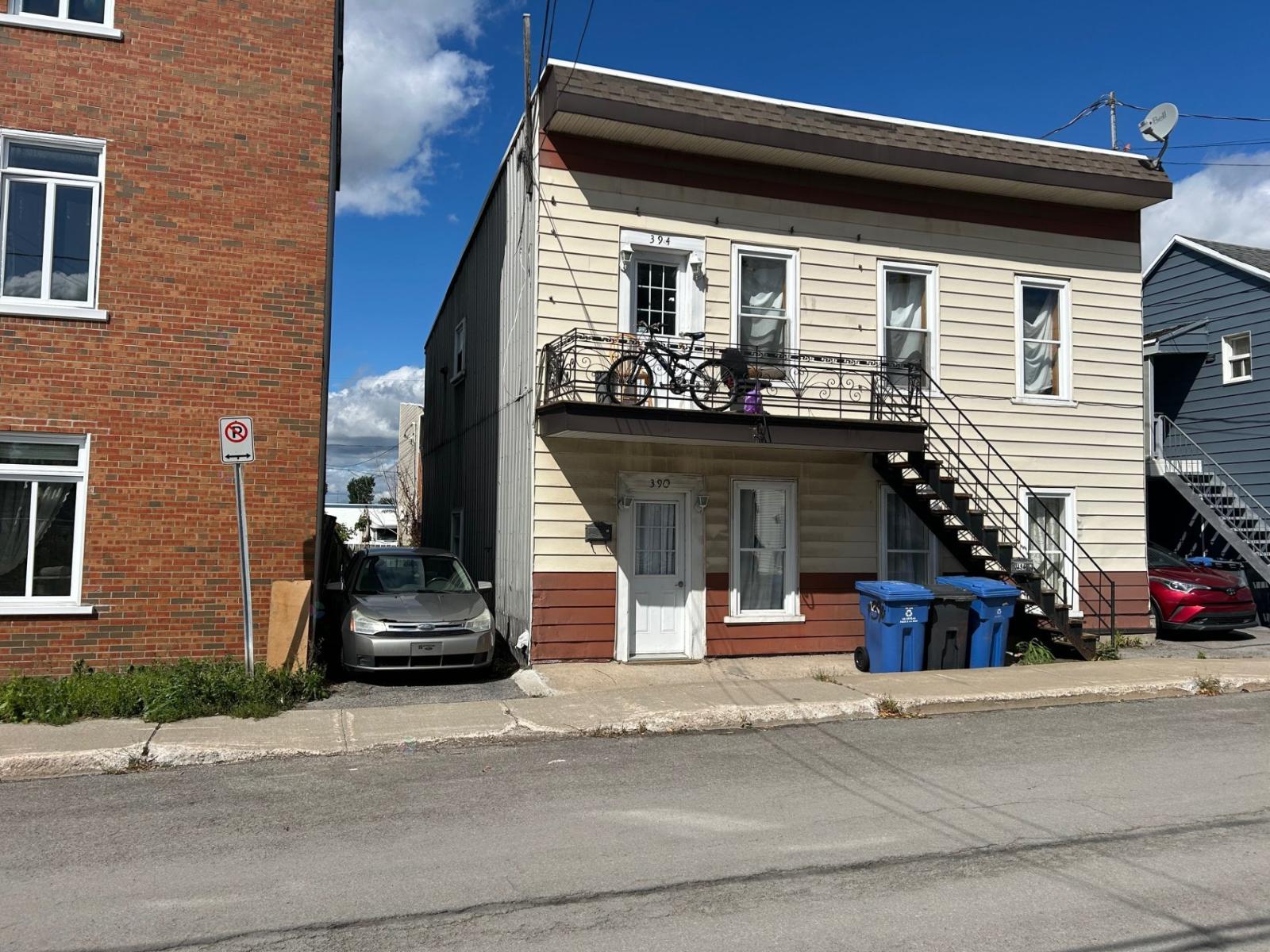 390-394 Rue Papineau Québec (La Cité-Limoilou) Quebec Canada G1L4E3 3