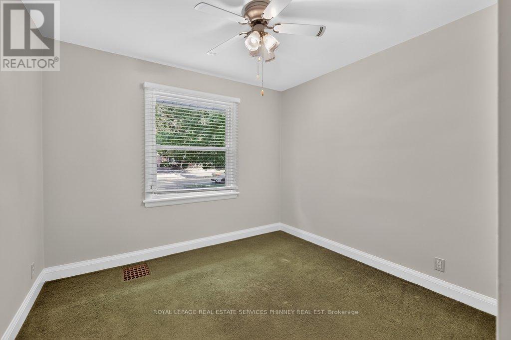 948 Long Drive, Burlington, Ontario  L7T 3K1 - Photo 18 - W13796888