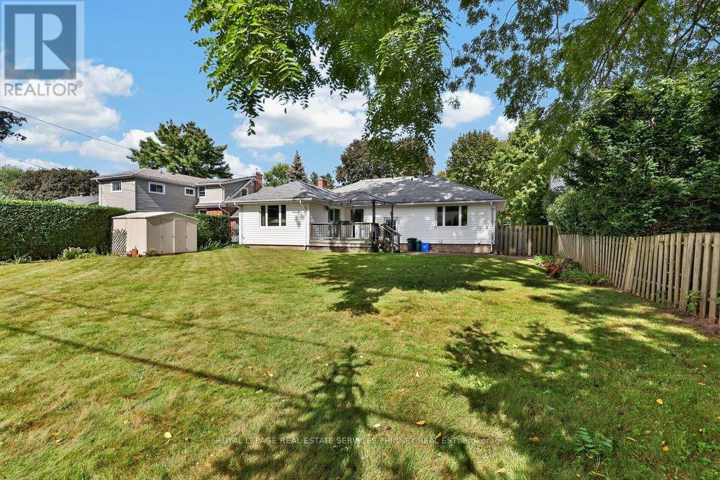 948 Long Drive, Burlington, Ontario  L7T 3K1 - Photo 21 - W13796888