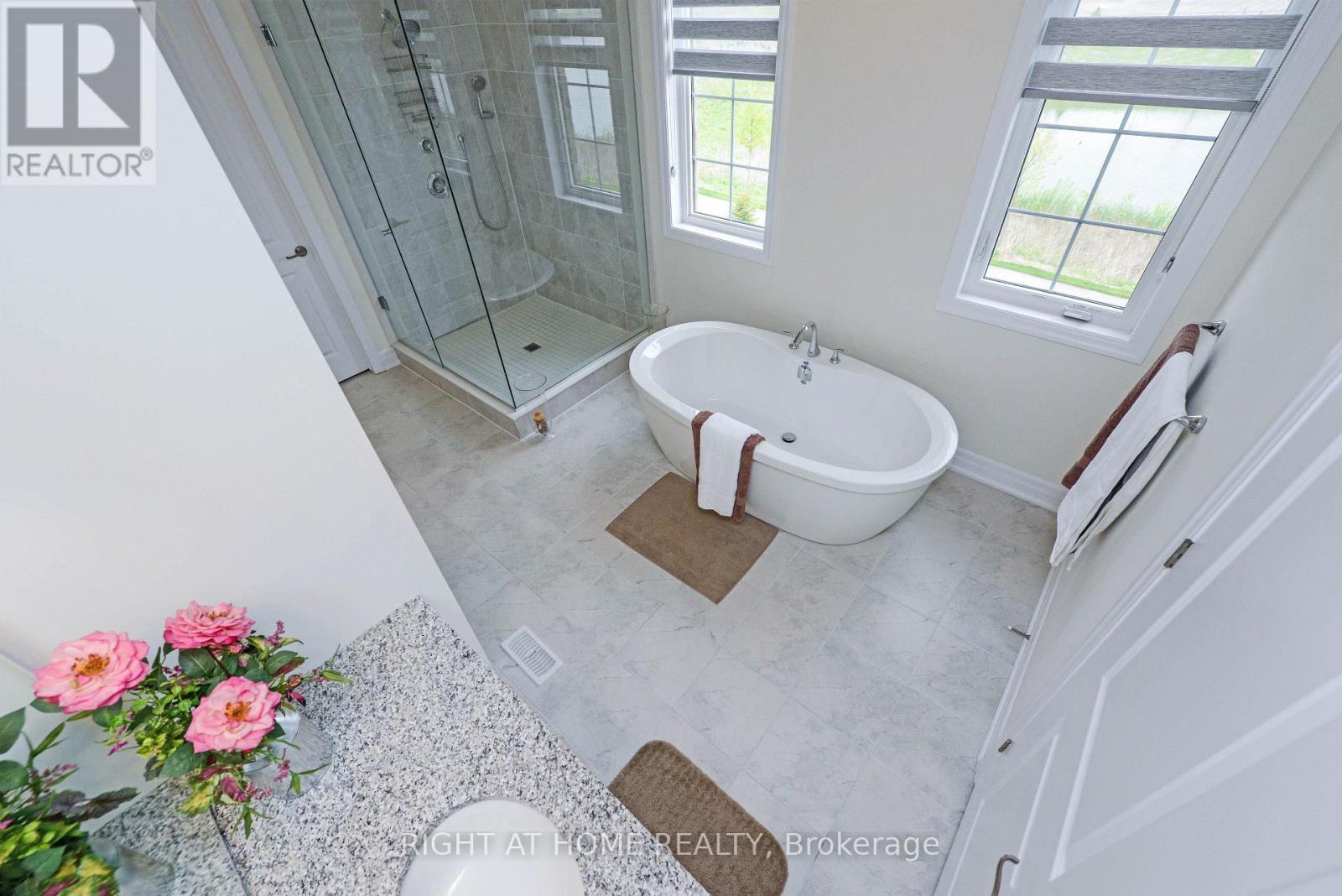 3286 Charles Biggar Drive, Oakville, Ontario  L6M 1N3 - Photo 21 - W13796898