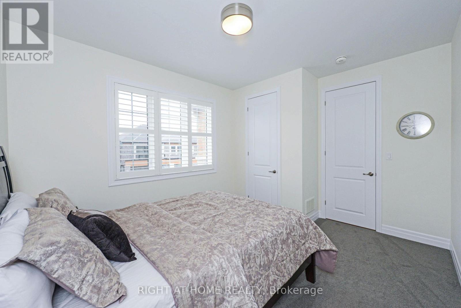 3286 Charles Biggar Drive, Oakville, Ontario  L6M 1N3 - Photo 31 - W13796898