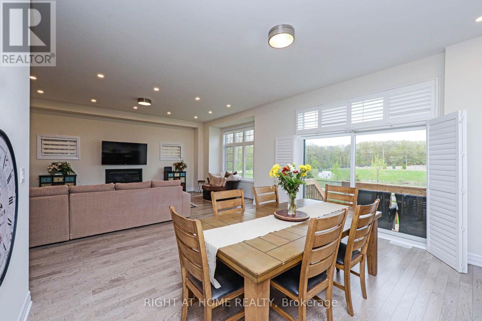3286 Charles Biggar Drive, Oakville, Ontario  L6M 1N3 - Photo 7 - W13796898