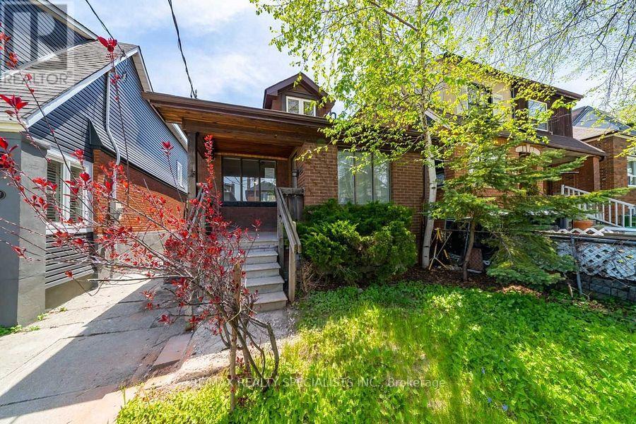 Lower - 29 Goodwood Avenue, Toronto, Ontario  M6E 1J1 - Photo 15 - W13796914