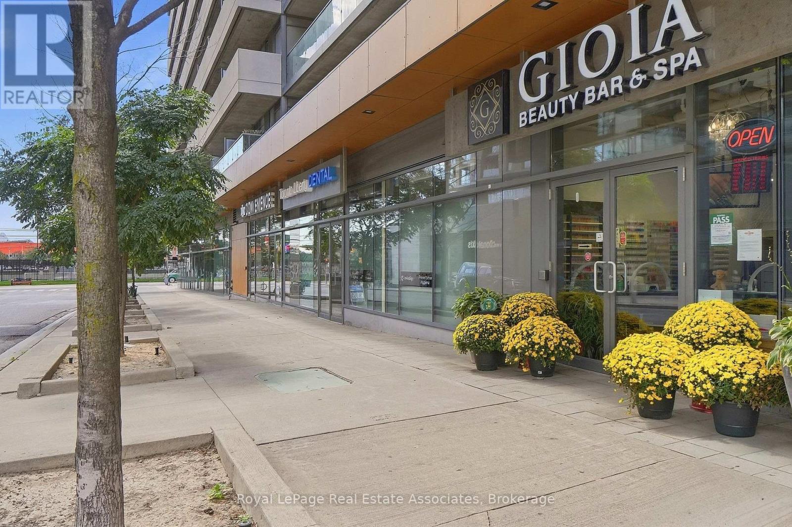 416 - 20 Joe Shuster Way, Toronto, Ontario  M6K 0A3 - Photo 3 - W13797036