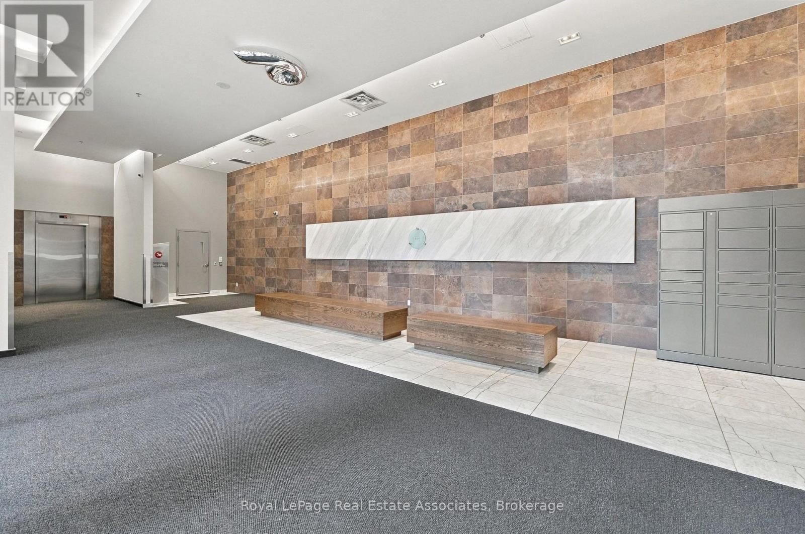 416 - 20 Joe Shuster Way, Toronto, Ontario  M6K 0A3 - Photo 4 - W13797036