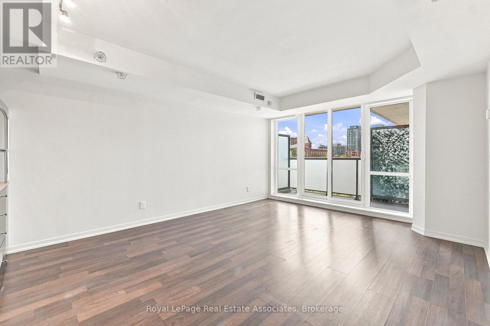 416 - 20 Joe Shuster Way, Toronto, Ontario  M6K 0A3 - Photo 9 - W13797036