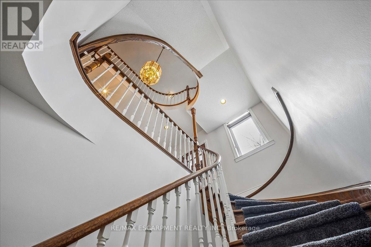 2203 Winding Woods Drive, Oakville, Ontario  L6H 5T9 - Photo 31 - W13797086
