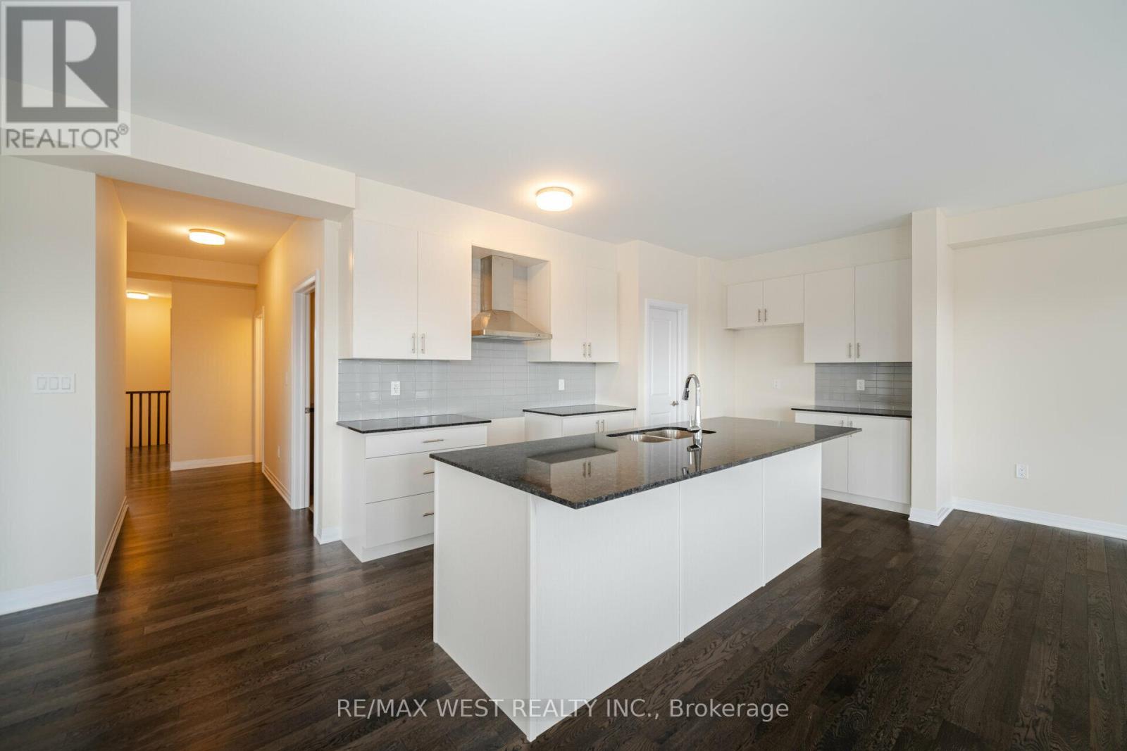 120 Settlers Road E, Oakville, Ontario  L6H 7C8 - Photo 13 - W13797128