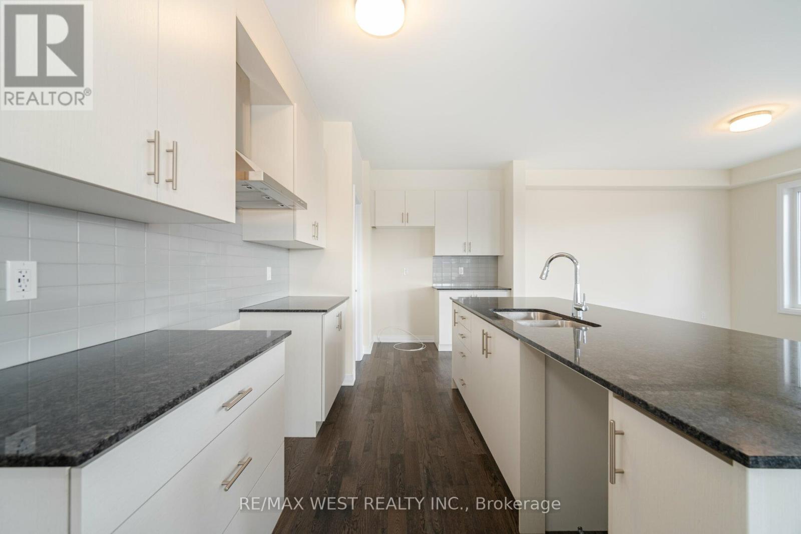 120 Settlers Road E, Oakville, Ontario  L6H 7C8 - Photo 15 - W13797128