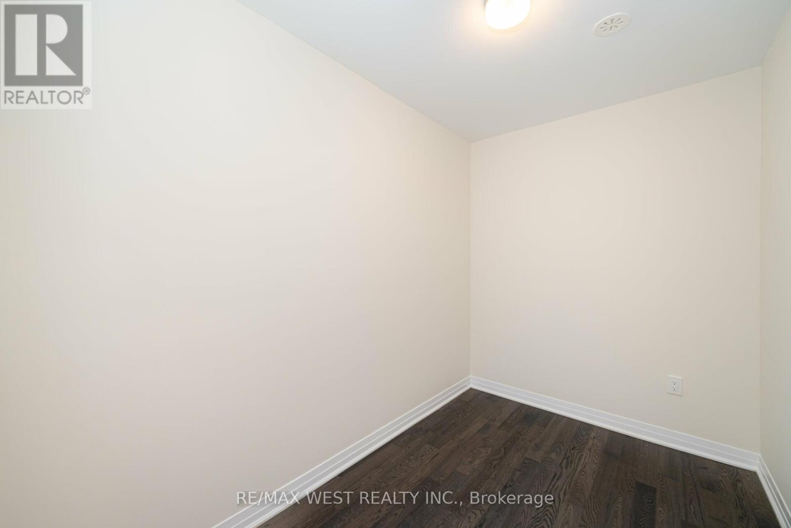 120 Settlers Road E, Oakville, Ontario  L6H 7C8 - Photo 6 - W13797128