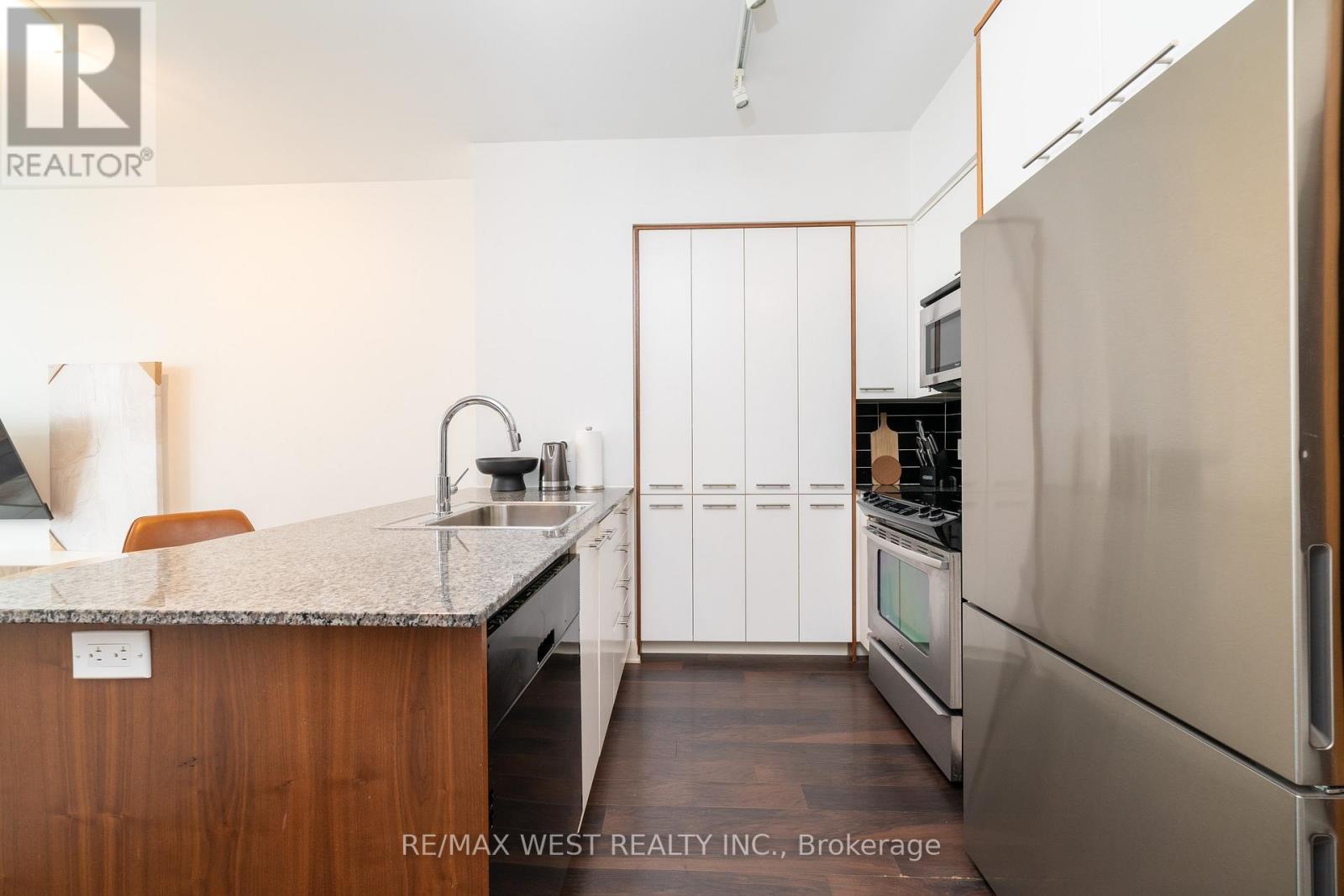 2108 - 1 Valhalla Inn Road, Toronto, Ontario  M9B 1S9 - Photo 22 - W13797142