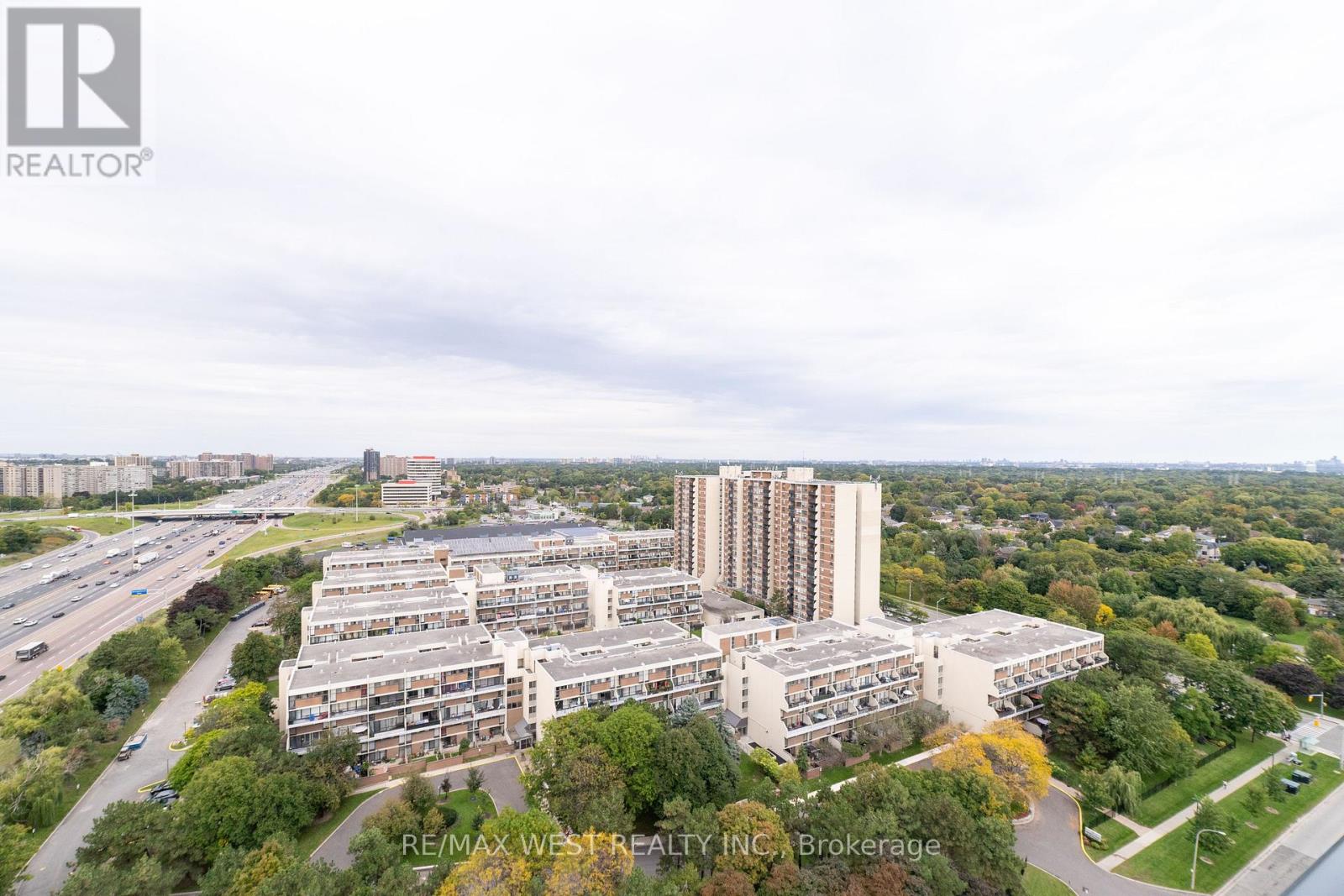 2108 - 1 Valhalla Inn Road, Toronto, Ontario  M9B 1S9 - Photo 28 - W13797142