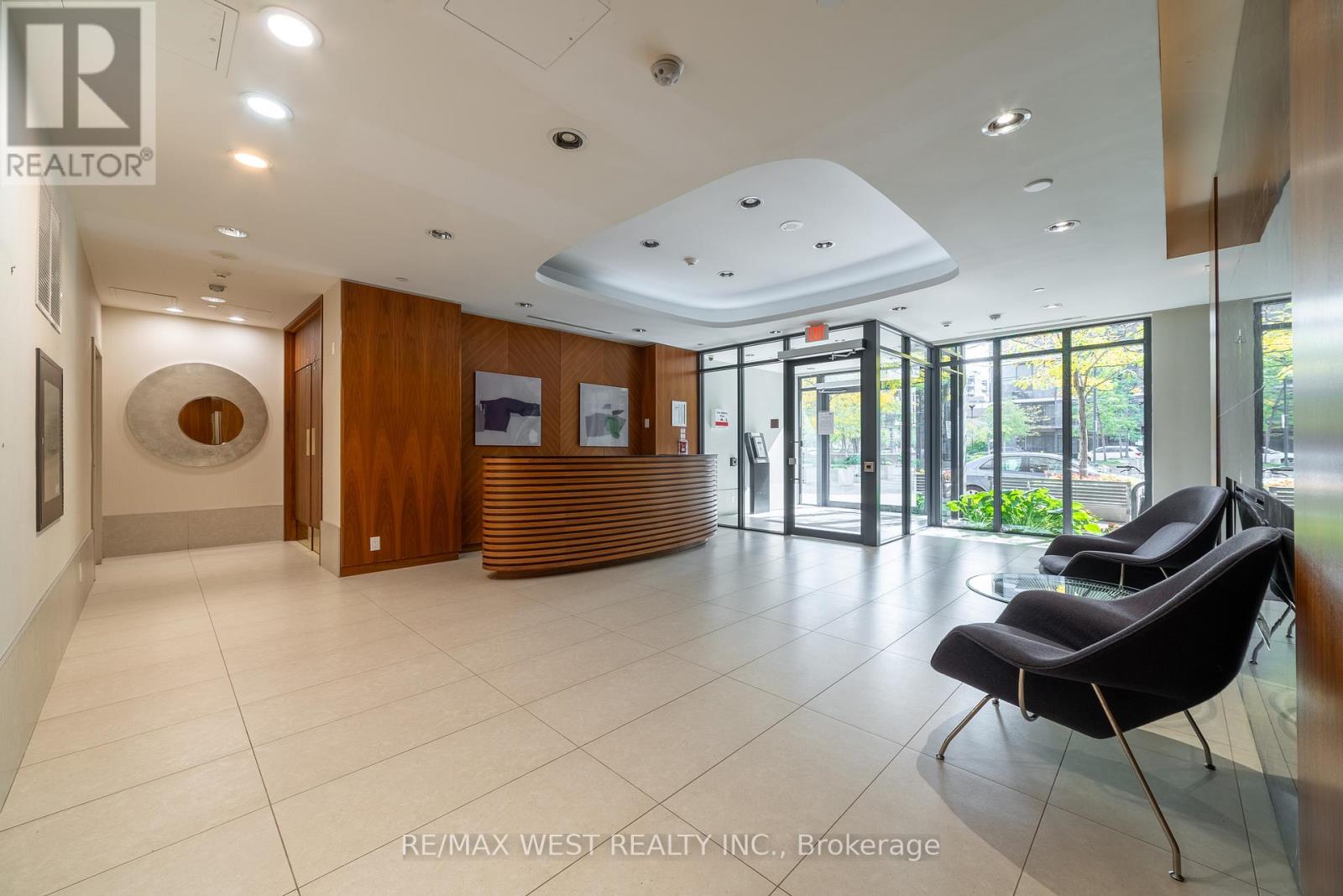 2108 - 1 Valhalla Inn Road, Toronto, Ontario  M9B 1S9 - Photo 4 - W13797142