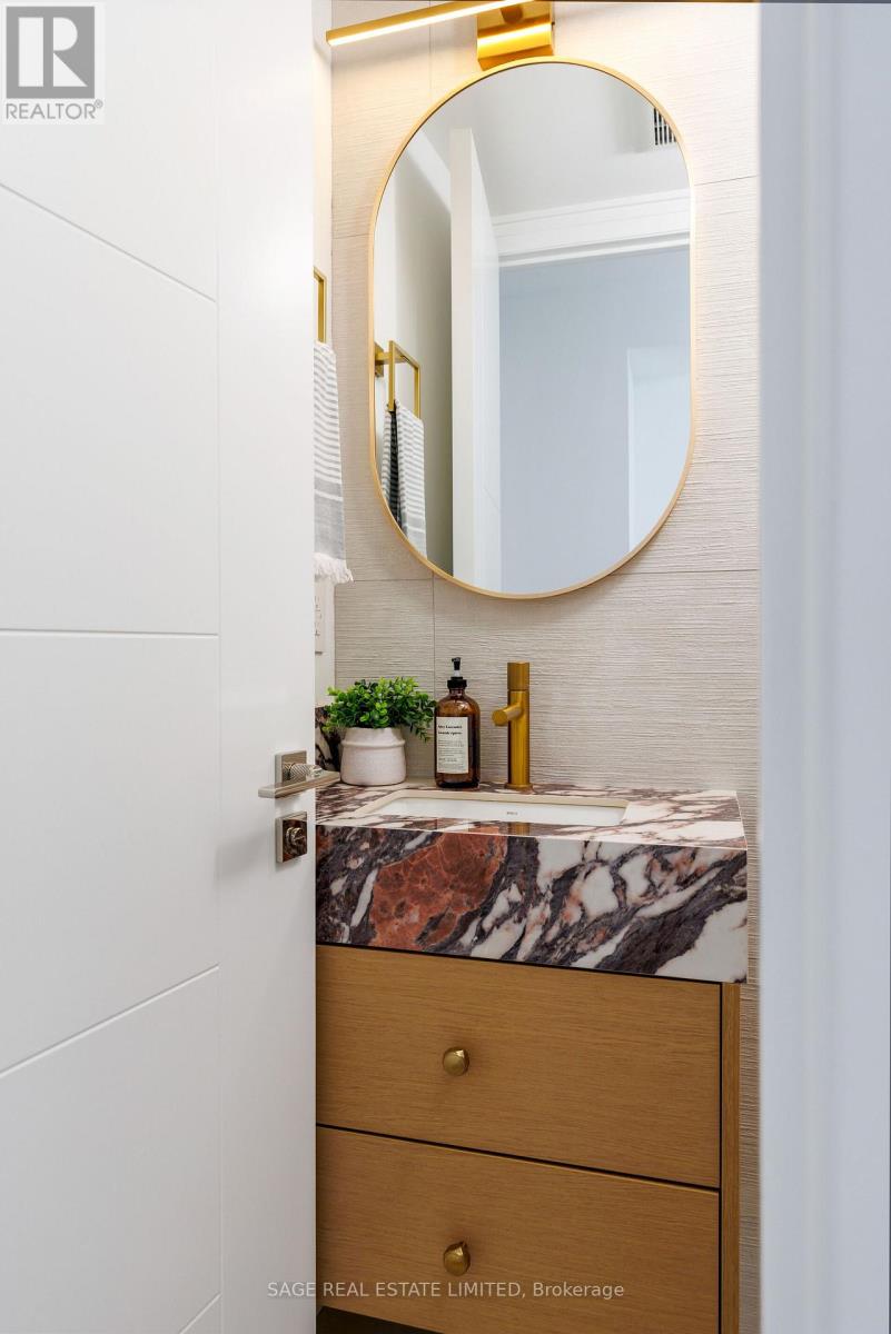 872 Royal York Road, Toronto, Ontario  M8Y 2V4 - Photo 11 - W13797302