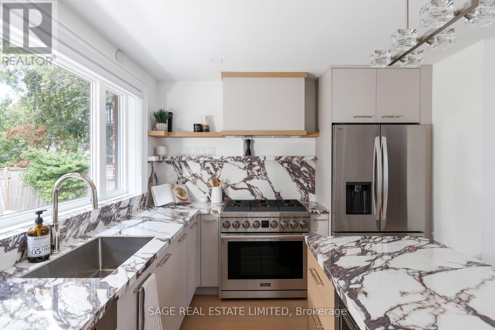 872 Royal York Road, Toronto, Ontario  M8Y 2V4 - Photo 20 - W13797302