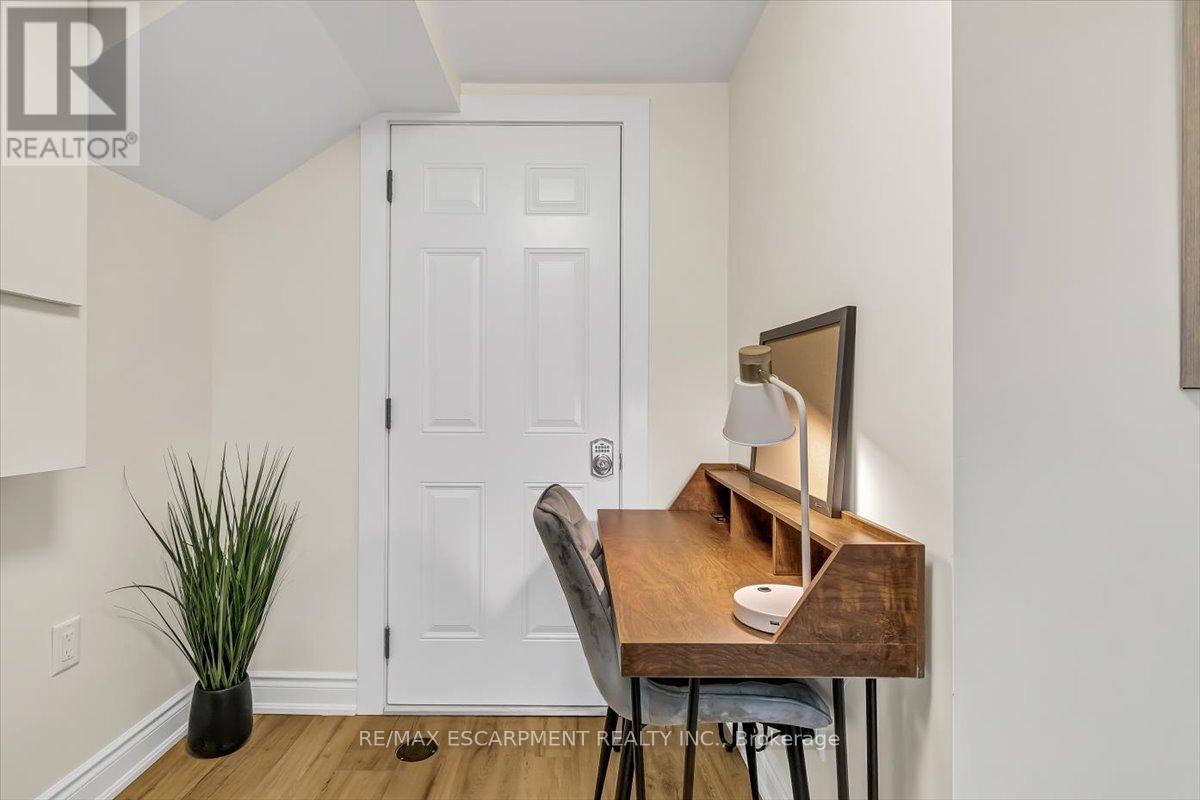 Lower - 58 Columbia Drive, Hamilton, Ontario  L9C 3Y2 - Photo 18 - X13796922