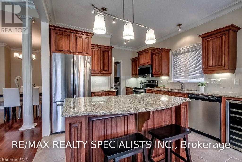 404 South Carriage Way, London North, Ontario  N6G 0B2 - Photo 13 - X13796976