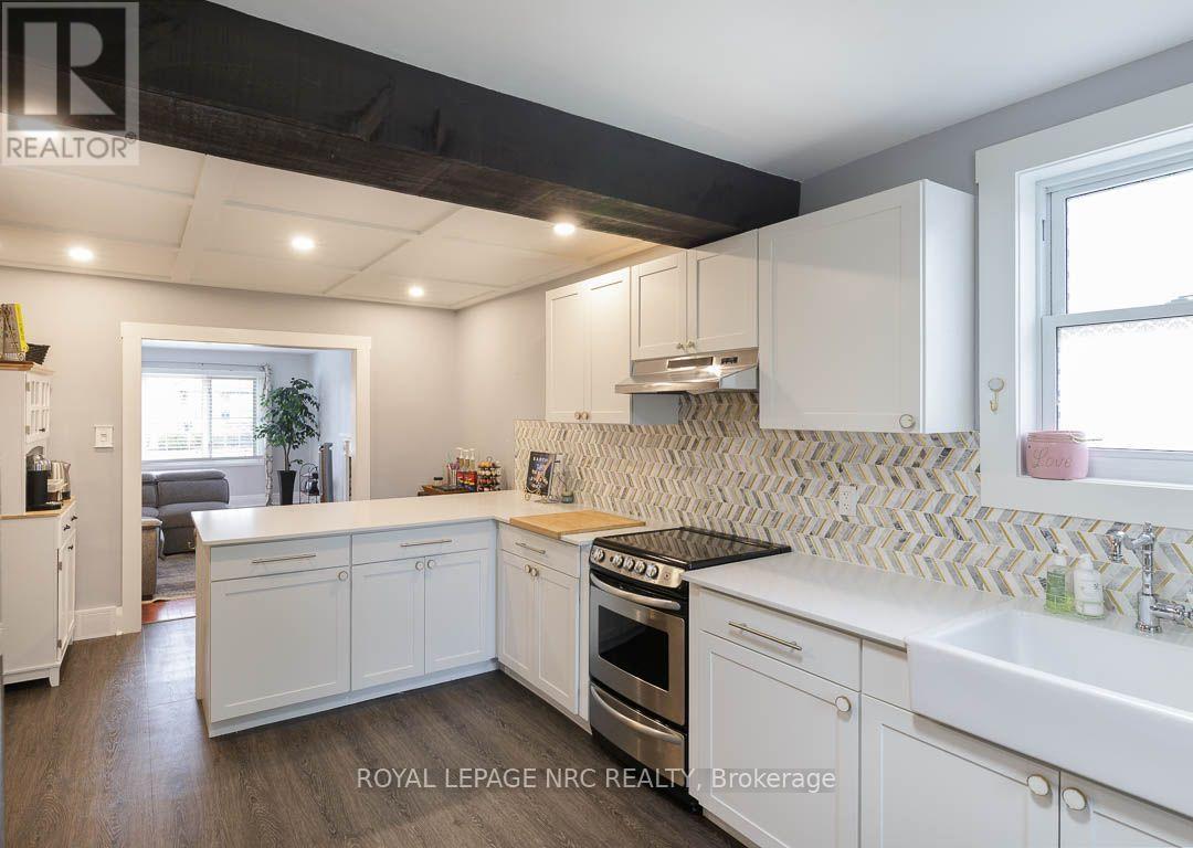 241 Vine Street, St. Catharines, Ontario  L2M 4S9 - Photo 3 - X13797092