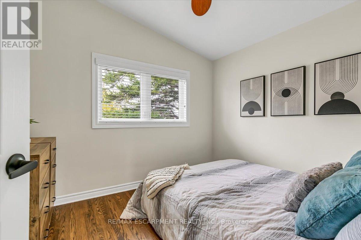 Upper - 58 Columbia Drive, Hamilton, Ontario  L9C 3Y2 - Photo 17 - X13797118