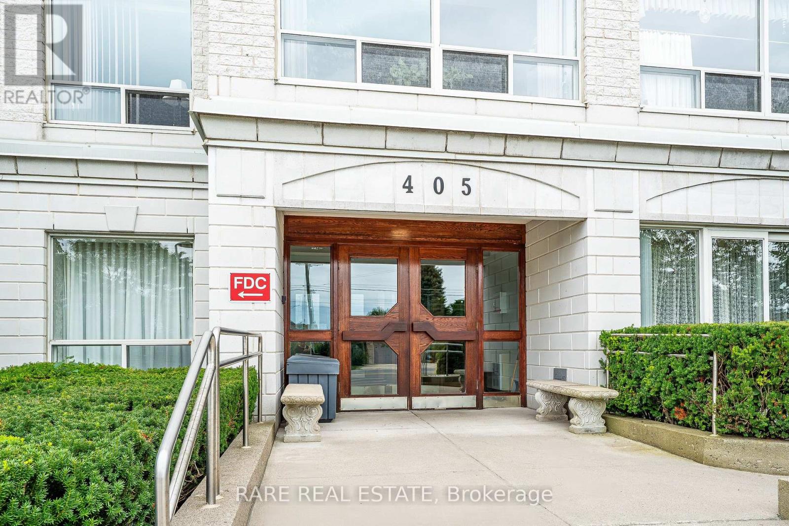 403 - 405 Erb Street W, Waterloo, Ontario  N2L 1W7 - Photo 3 - X13797236