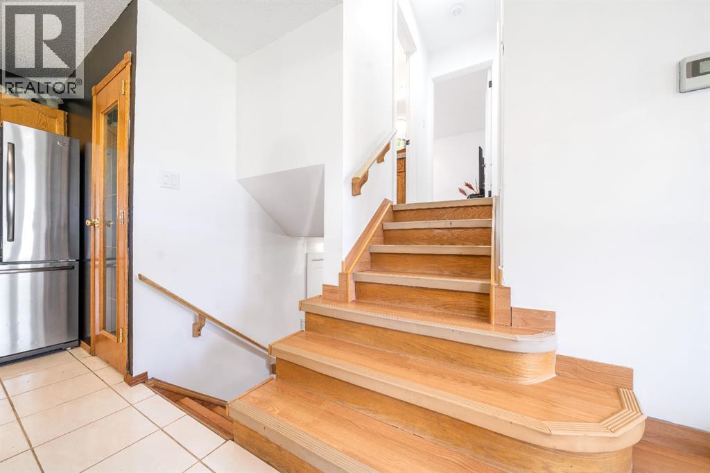 402 Main Street S